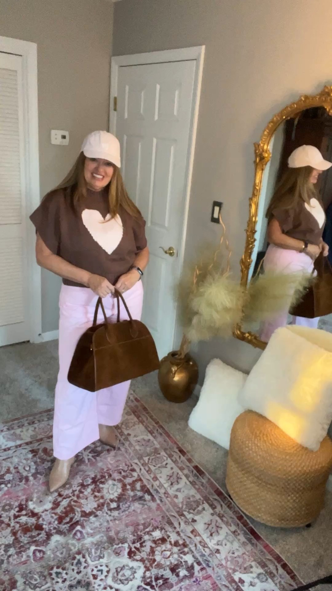 A fun cute cropped sweater with a pink heart💓🌸. Perfect for Valentine’s Day. 
So cute for spring too. 

#LTKHoliday #LTKGiftGuide #LTKgrwm