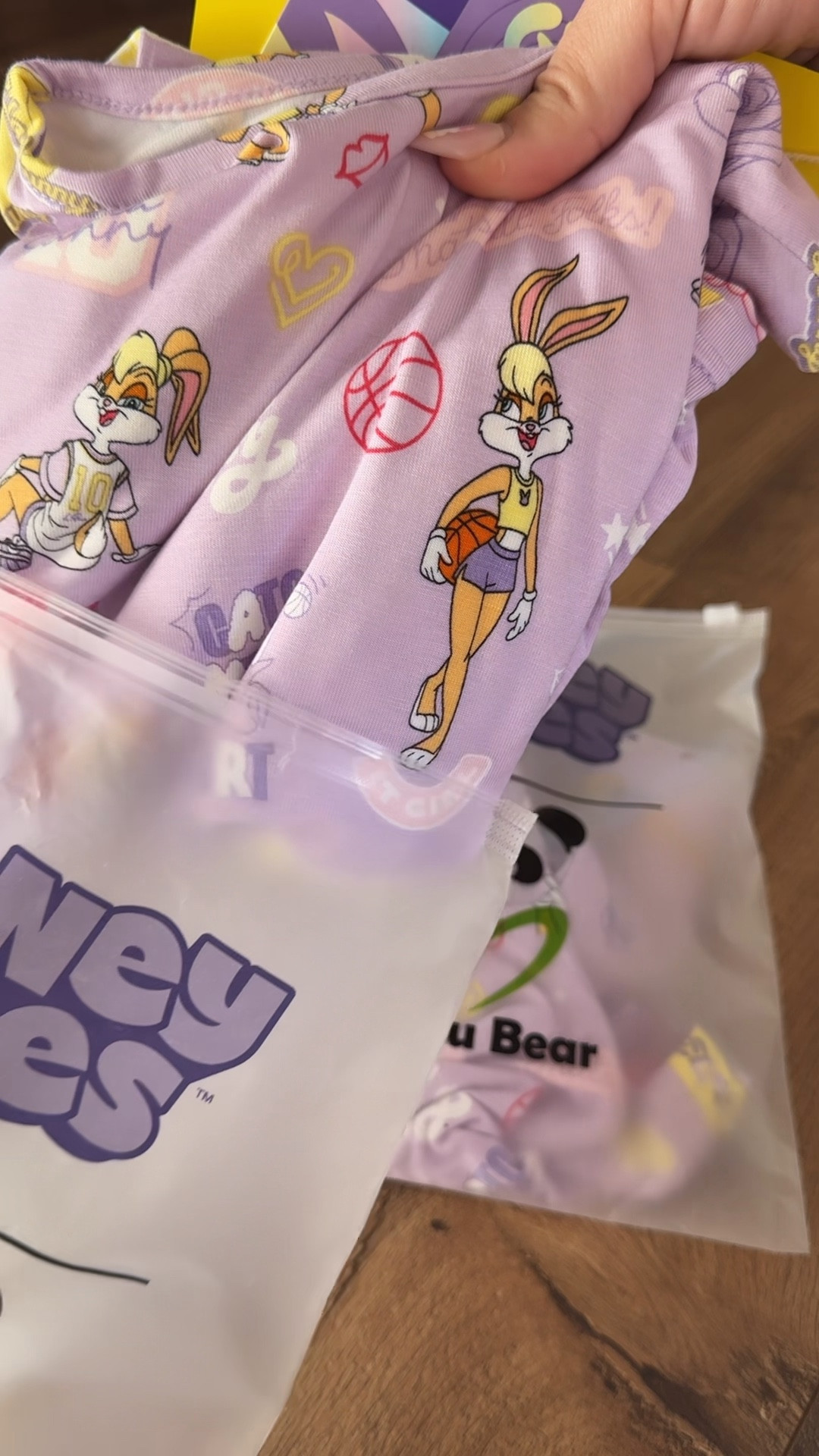 space jam has been on repeat in our house so I knew my girls would LOVE this new print from @bellabubear. they have the best kids pajamas with so many print options. I love that they’re hypoallergenic and free from harsh dyes plus they are so soft and comfy. you can shop directly in my LTK shop #ad #bellabubear #liketkit #tunesquad #sensitiveskin