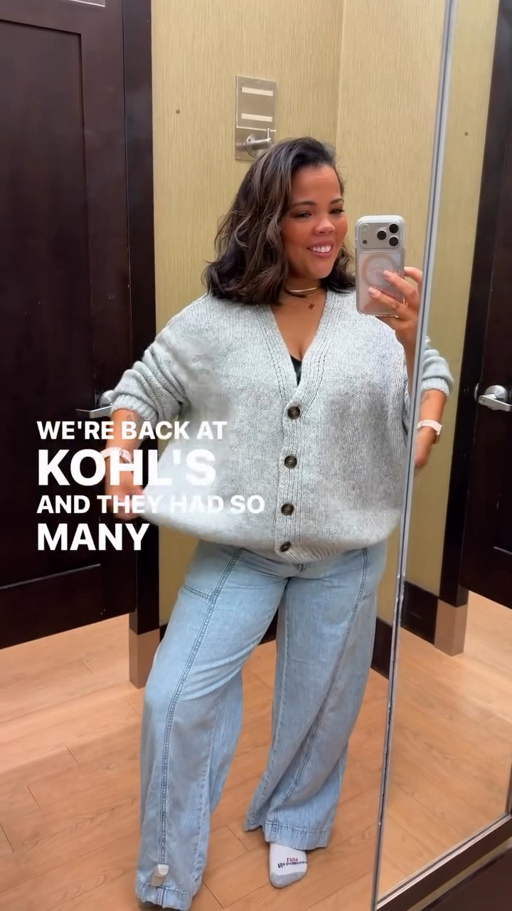 Went back to @kohls and they always come through with the cute looks!

Comment ‘CUTE’ and I’ll send you the outfit links

#winteroutfits #casualwinteroutfits #kohlsfinds #kohlstryon #petitefashion

#LTKGiftGuide #LTKMidsize #LTKHoliday
