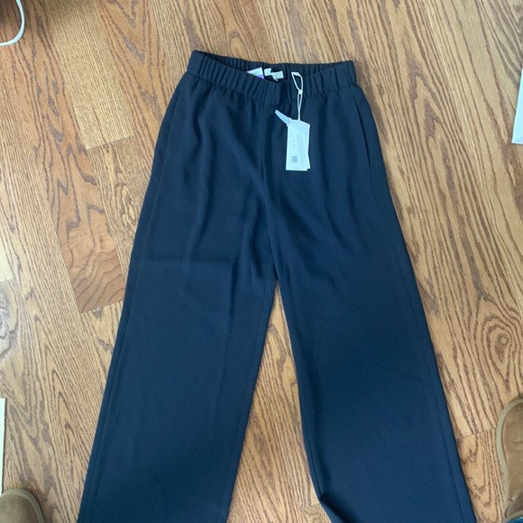 Vince high waisted wide leg pull-on crepe pants size XS NWT | Poshmark