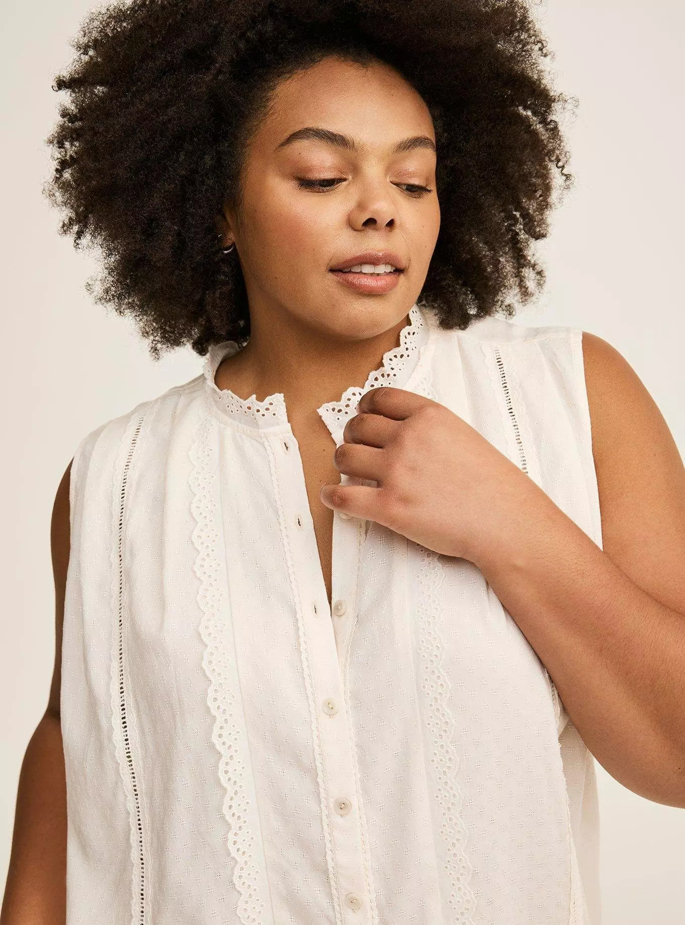 Eyelet Hem Challis Top | Torrid (US & Canada)