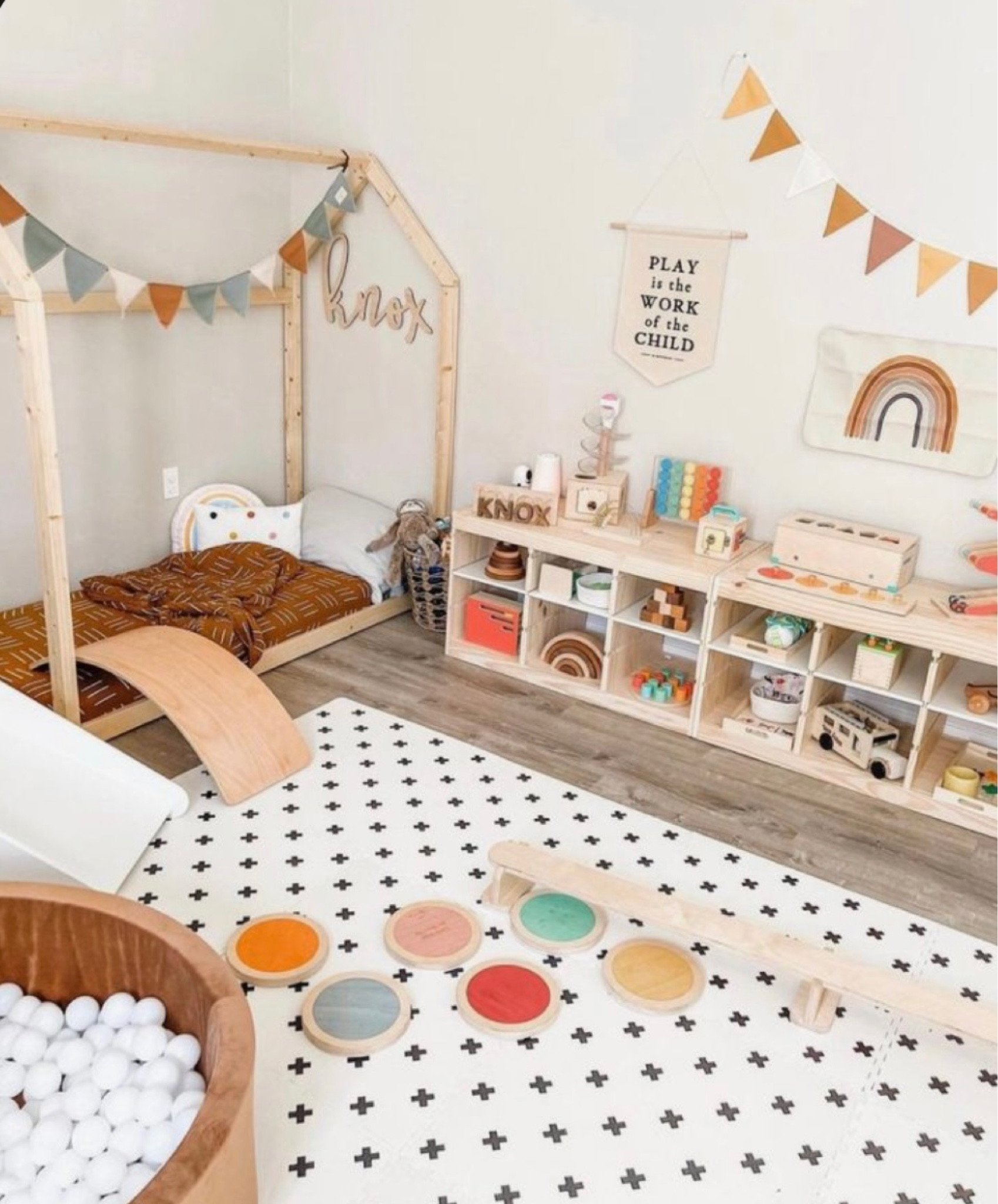 Can’t beat a playroom like this 😍 playroom and toddler room inspiration at it’s finest.



#LTKhome #LTKbaby #LTKkids