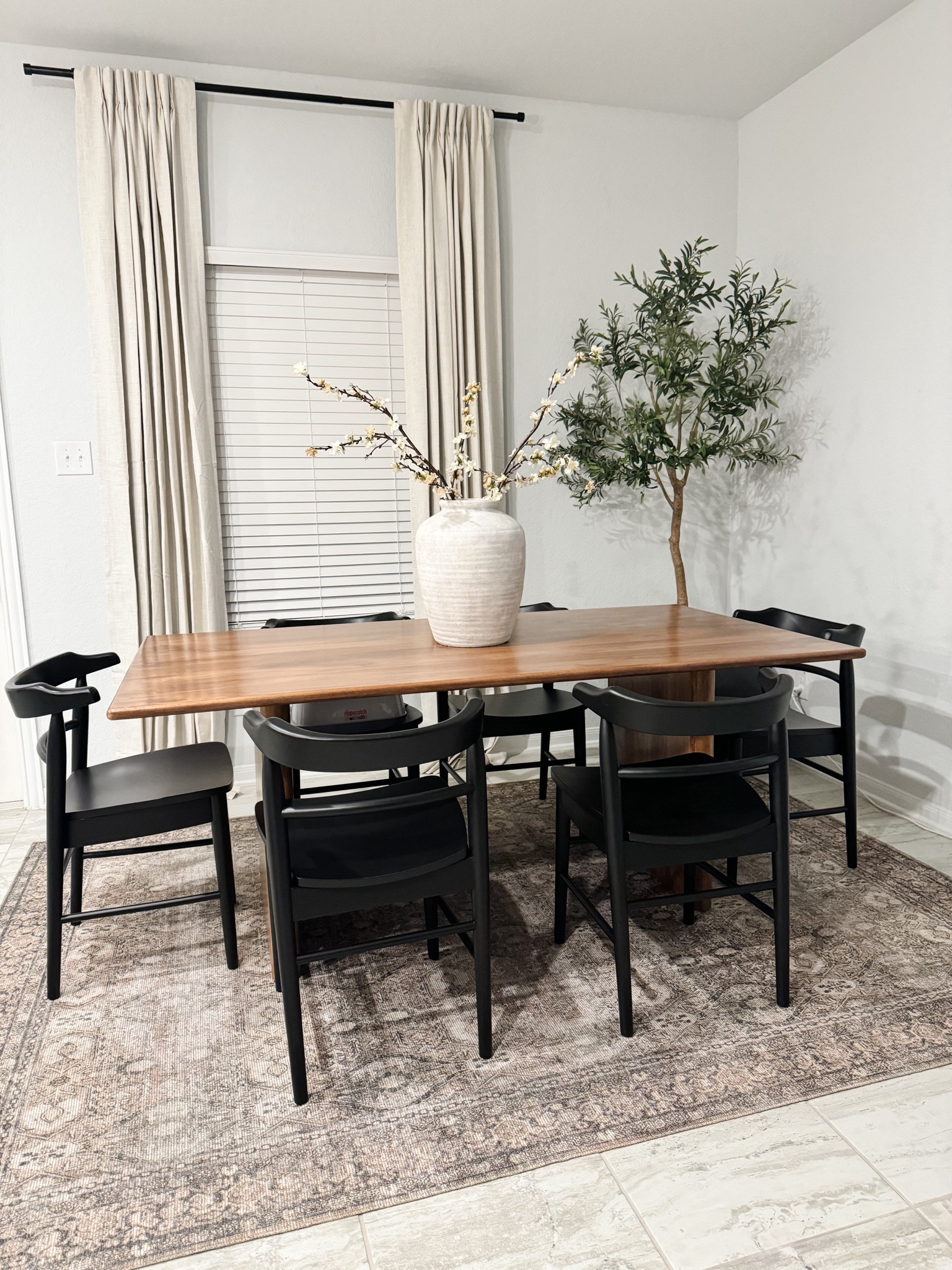 Dining Room views🤍

#LTKSaleAlert #LTKHome #LTKStyleTip