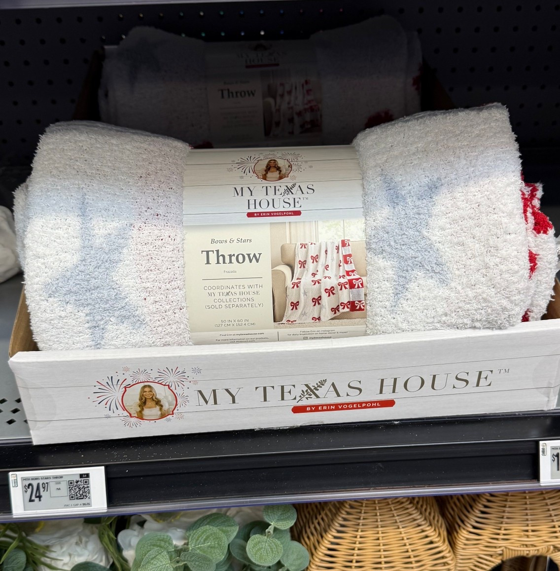 My Texas House Cozy Bow Throw Blanket 🎀 | Soft Neutral Home Decor Find

Soft, cozy, and the cutest little bow detail 🤍 Perfect throw to elevate your couch or bed without trying too hard.

#LTKSeasonal #LTKHome #LTKMothersDay