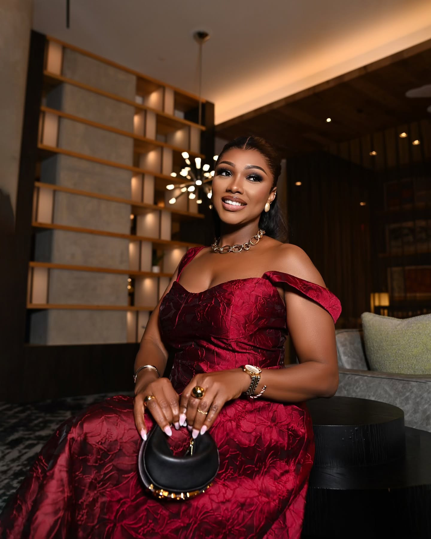 Let’s talk about this beautiful look! 😍 

This stunning dress from @rihoas_official is giving effortless style and comfort—It’s chic, easy to wear, and super affordable, making it a total win for anyone looking to upgrade their wardrobe without breaking the bank.



#holidayoutfitinspo #holidayoutfits #rihoasofficial #outfitfinds #dcblogger #dmvinfluencer #holidayfashion