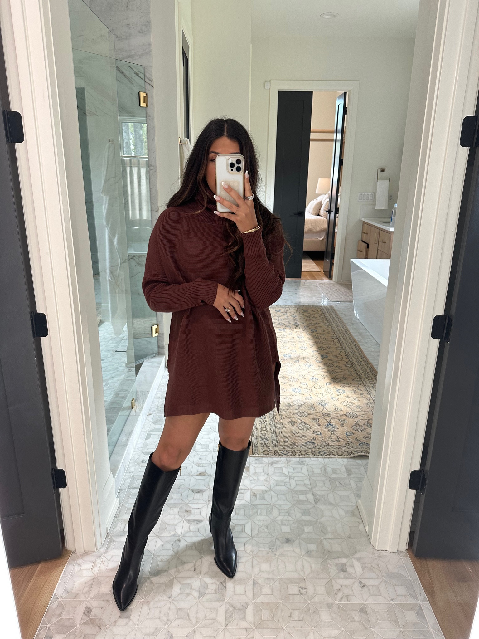 PRIME DAY FINDS

Ribbed batwing sweater! Comes in a couple colors and is a bit longer in back. Would be great with leggings too. I sized up for more of an oversized look.

Sweater: large
Boots: part of my vince camuto collection that launches Oct 26th!

#LTKsalealert #LTKstyletip #LTKxPrime