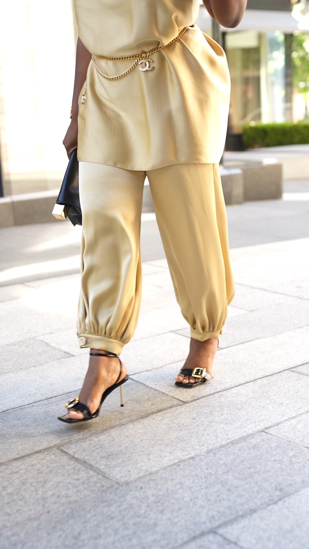 It’s all in the details 

#LTKNYFW #LTKSeasonal #LTKMidsize