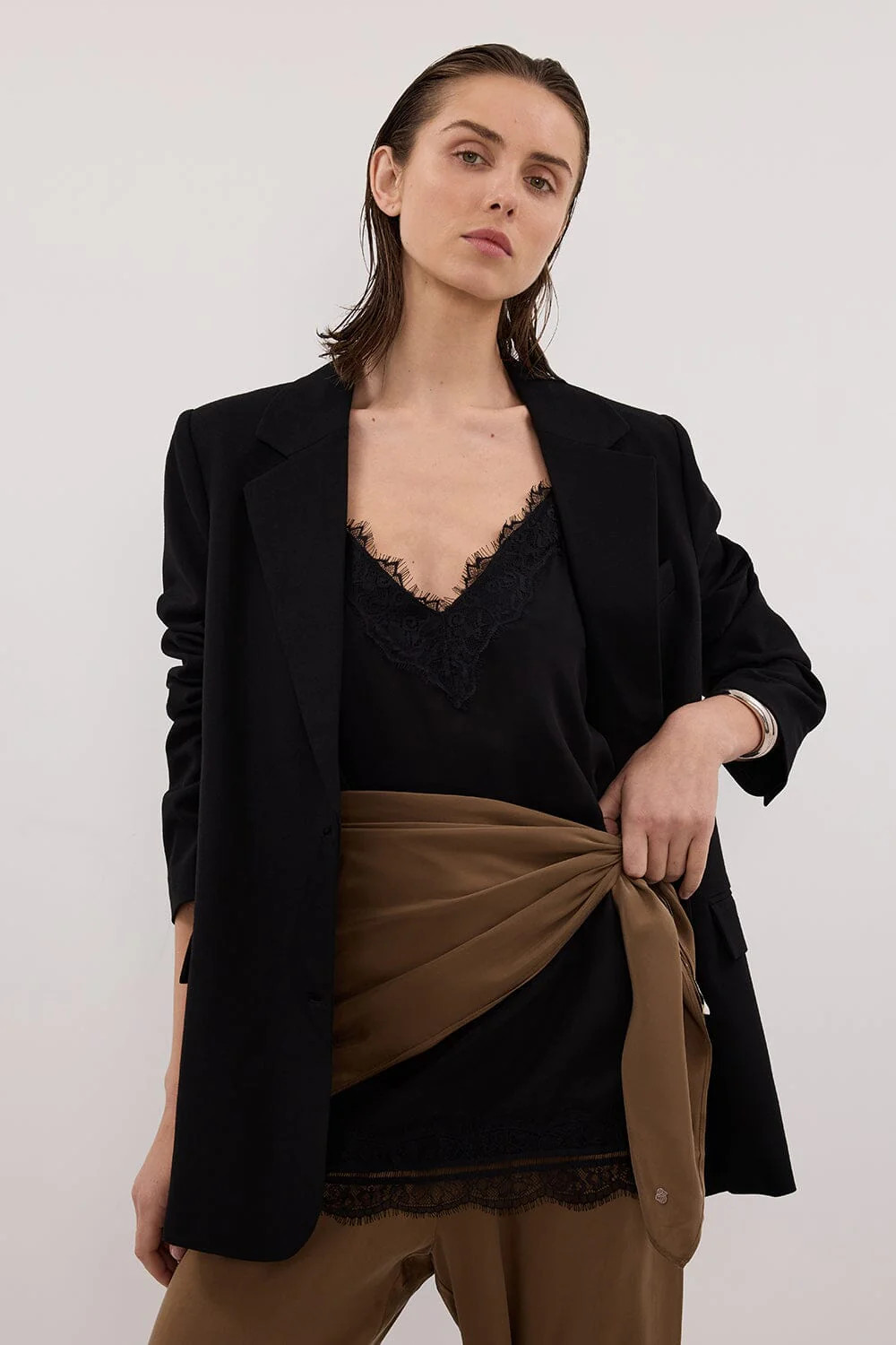 LIZA BLACK OVERSIZED BLAZER | DISSH