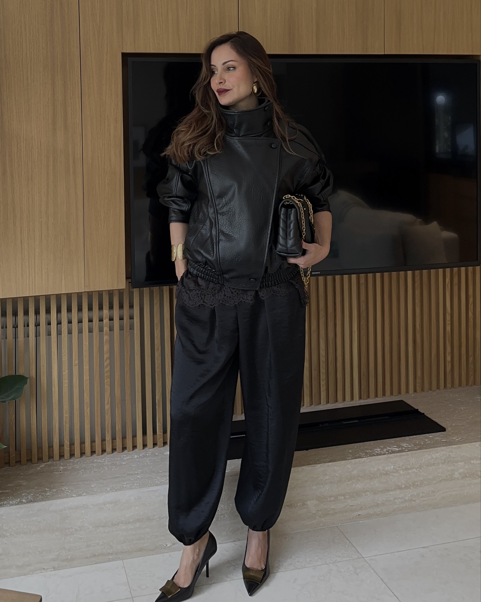 Leather, lace and satin ✨
#zara #zarashoes

#LTKHoliday #LTKootd #LTKGiftGuide