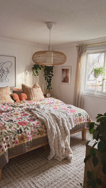 this floral bedding 🌸🫶🏼 
 
bedroom decor, rug, quilt, spring decor, bed frame, platform bed

#LTKSeasonal #LTKhome #LTKstyletip
