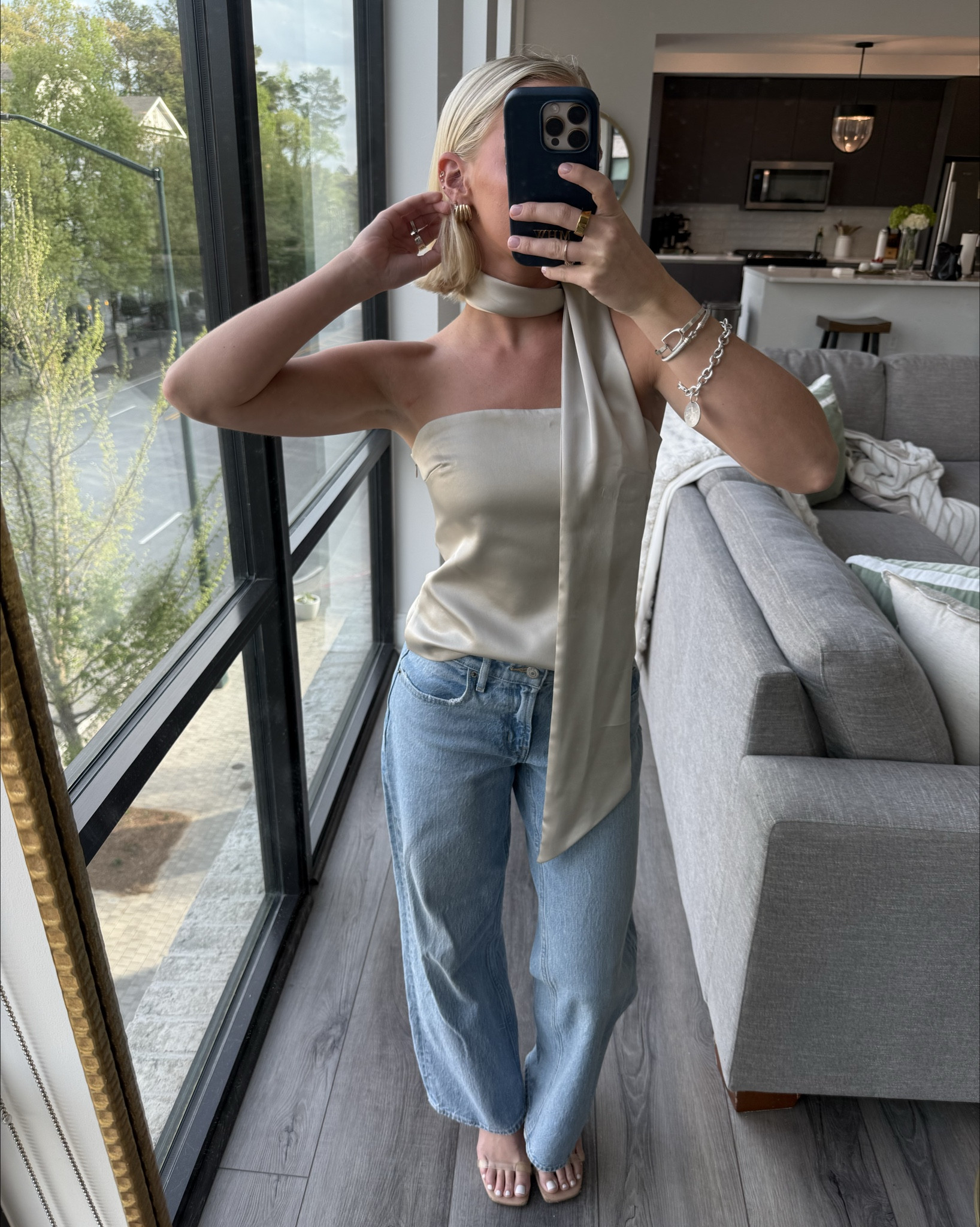 Top is Zara!! It’s new and I’m wearing an XS! Linked similar (: