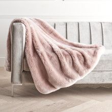 Bijou Throw - Blush Throw Blanket Giftsforher giftsforhim amazon gifts giftguide walmart home | Z Gallerie