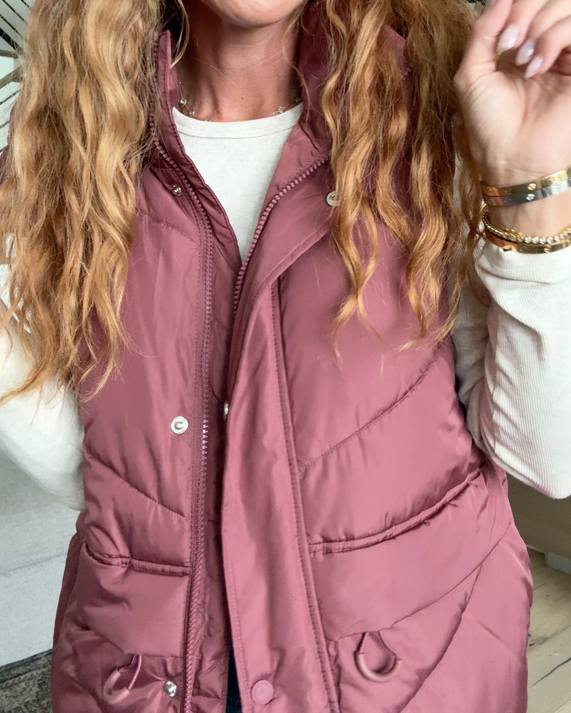 New vests from @walmartfashion! The temperature is slowly dropping here in Utah and I can’t wait to wear these. Wearing my true size in the rose and red color and an XS in the black. I recommend keeping your true size! 