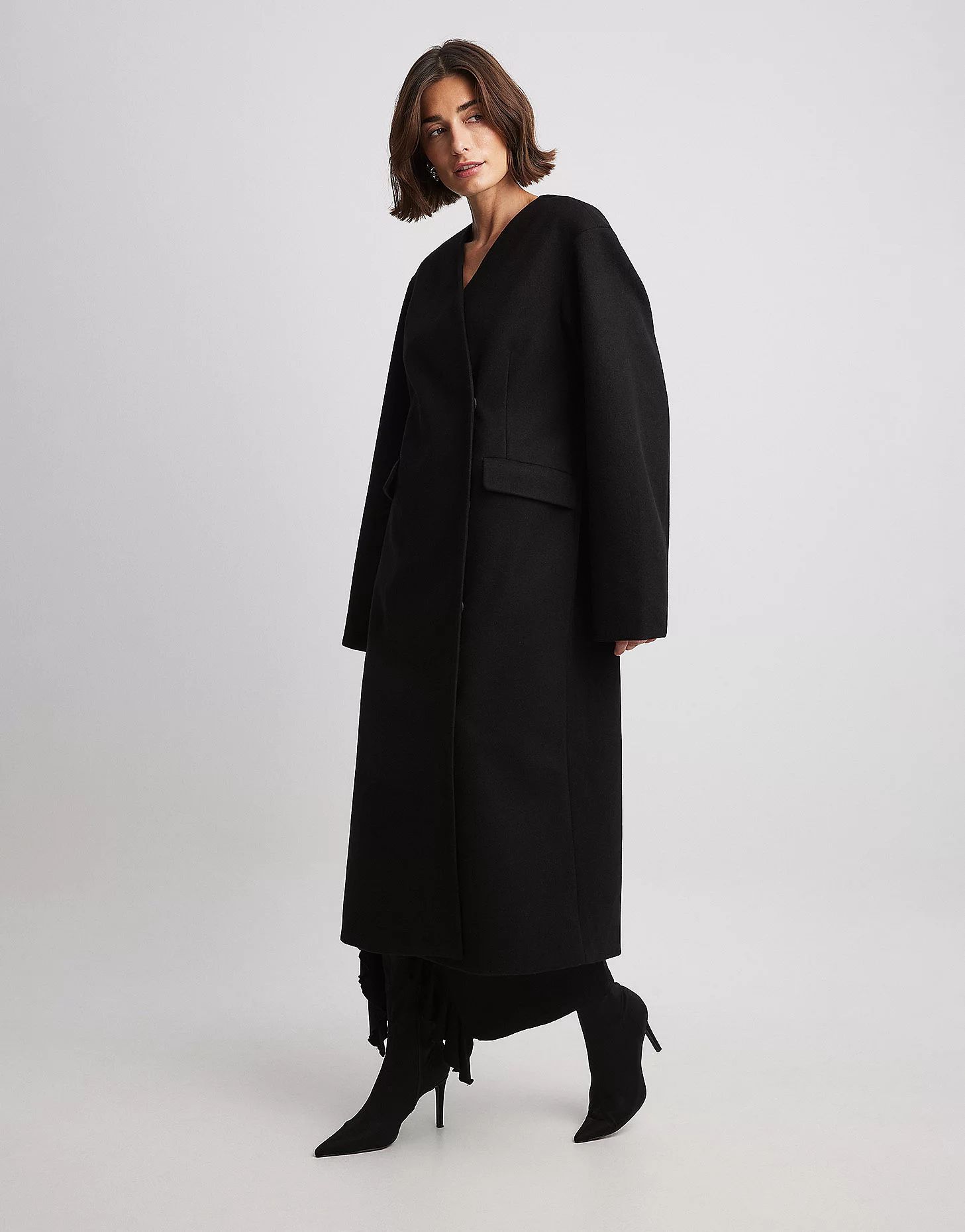 NA-KD round sleeve formal coat in black | ASOS (Global)