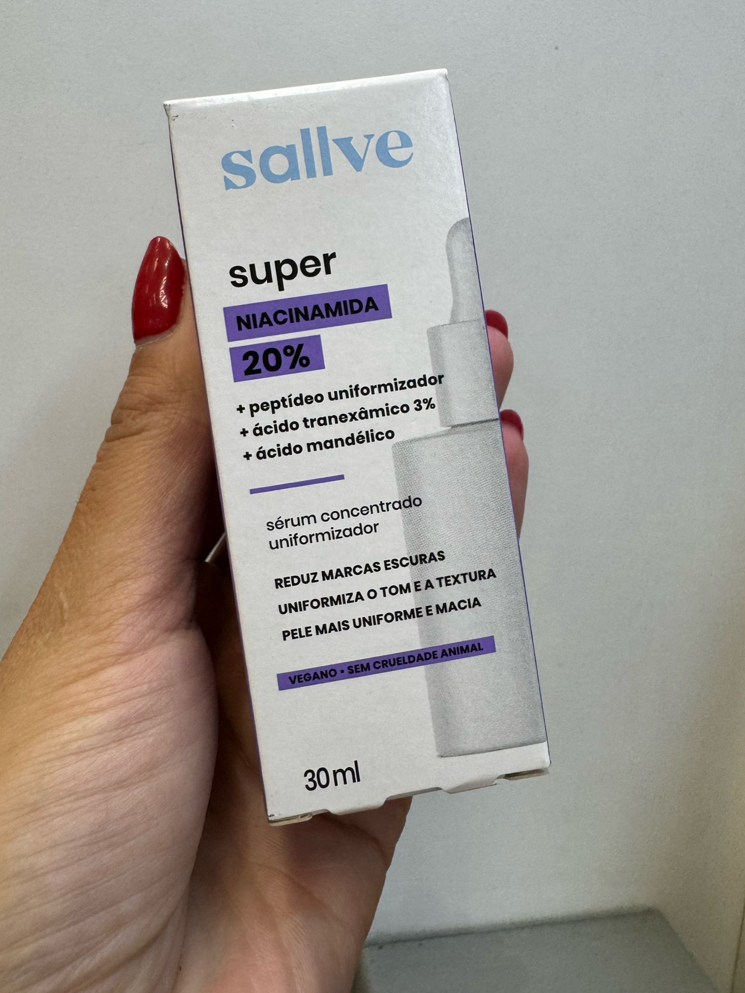 Depois que tive um surto de acne estou a procura de produtos que ajudem a tratar as manchas que ficaram. 
Com 20% de Niacinamida, o sérum reduz manchas escuras, uniformiza tom da pele e deixa a textura mais macia. 
Meu novo aliado aos cuidados diários da pele. 

#LTKbrasil #LTKbeauty #LTKwinter