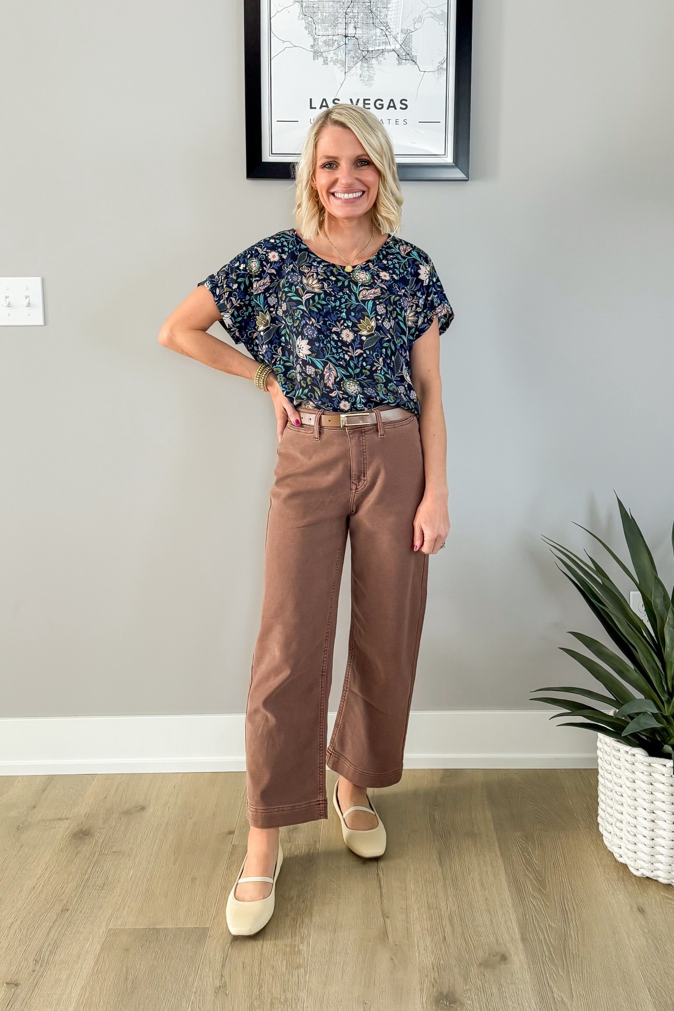 Brown cropped wide-leg pants with a floral blouse! Blouse- xsmall || pants- 0

#LTKOver40 #LTKPetite #LTKStyleTip