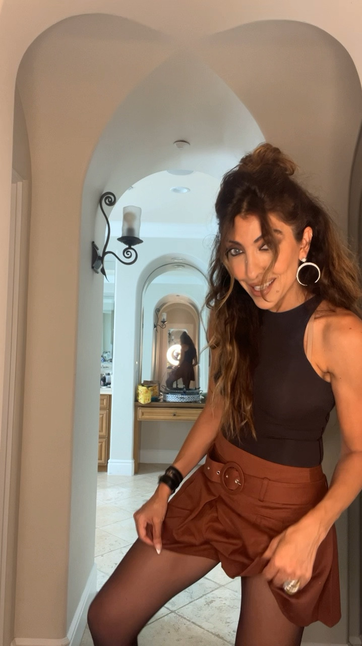 Wearing size (s) in skort 
XS in bodysuit 