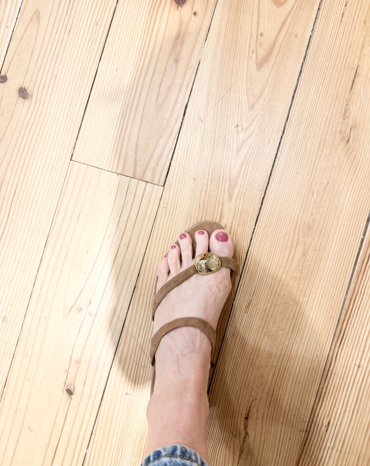 Love these thong sandals with gold accent!

#LTKSaleAlert #LTKxMadewell #LTKMothersDay