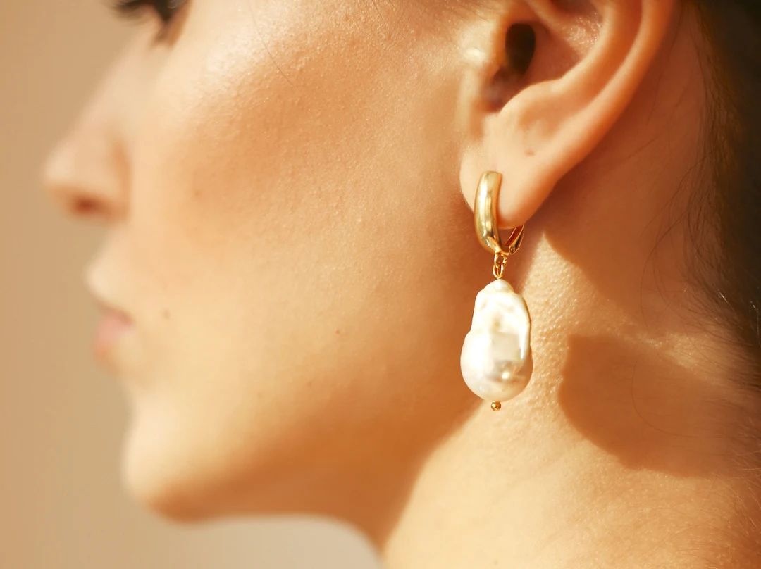 White Fireball Pearl Earrings Big Baroque Pearl Earrings - Etsy | Etsy (US)