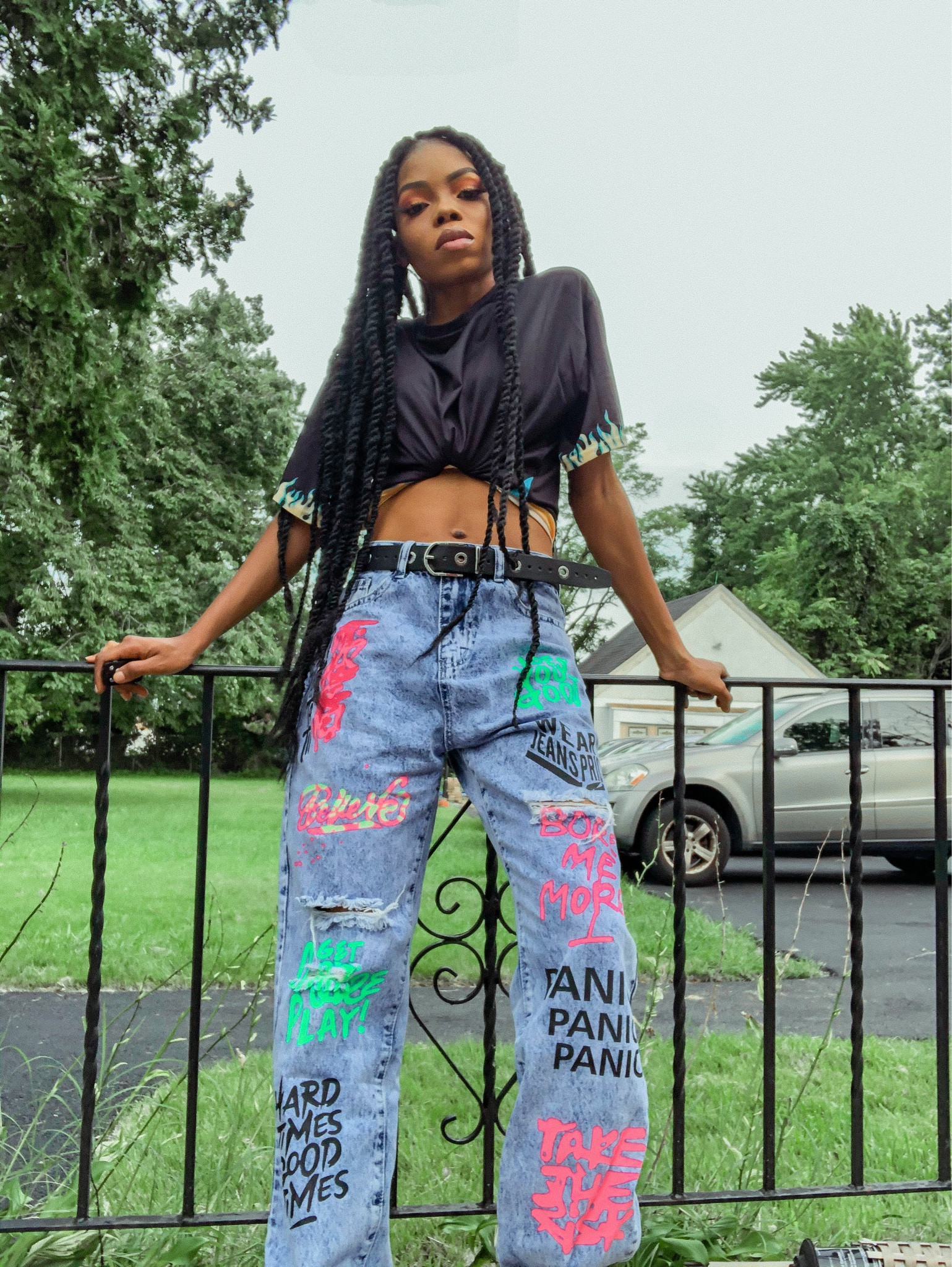 SHEIN High Waisted Slogan Graphic Ripped Detail Jeans

This pants is so stylish 

#LTKfindsunder50 #LTKstyletip #LTKMostLoved