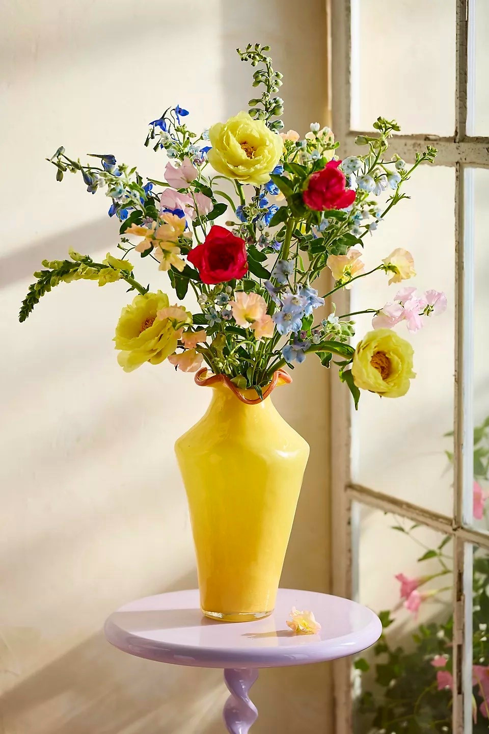 Contrast Rim Glass Vase from @Anthropologie 



#LTKHome #LTKMothersDay