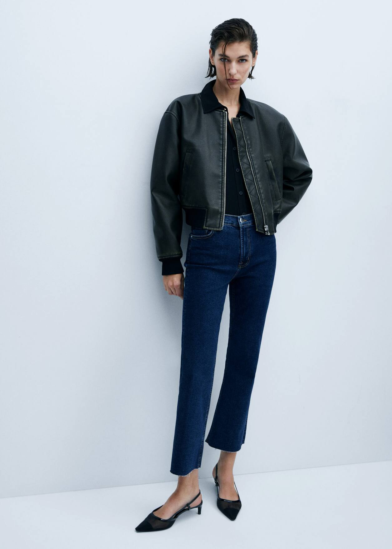 Crop flared jeans | MANGO (US)