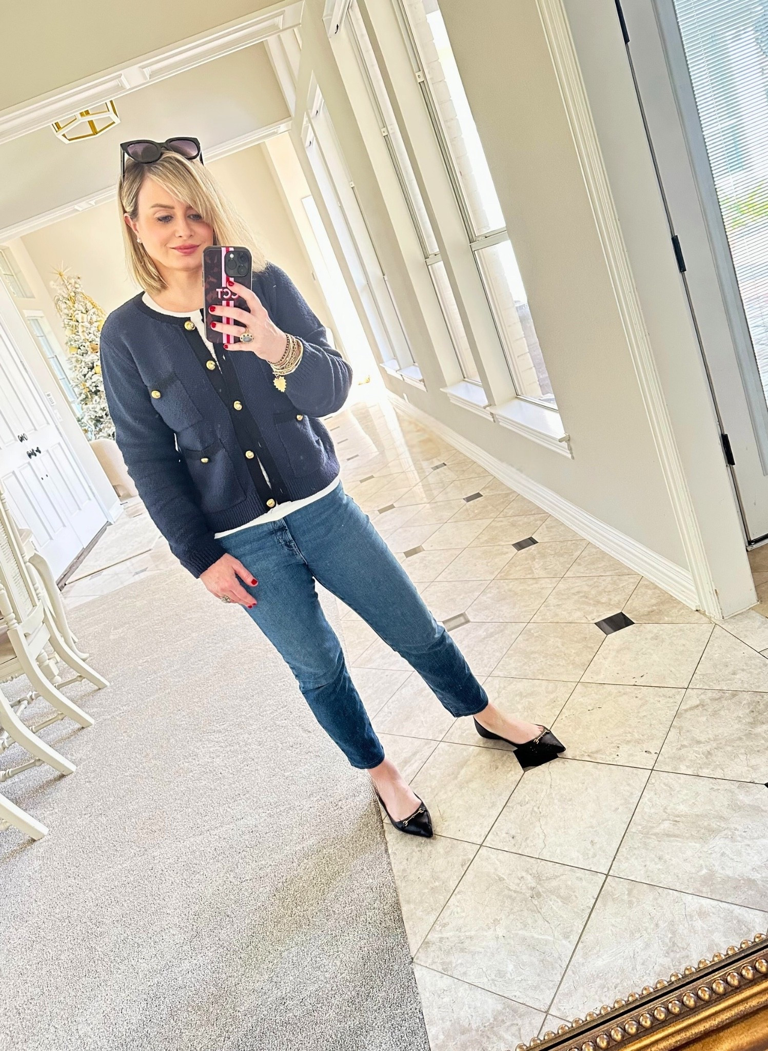 Easy, classic, and wearable on repeat. This cardigan instantly pulls a casual denim look together—perfect for errands, lunch, or everyday life.

cardigan outfit, classic cardigan, sweater jacket, lady jacket, everyday outfit, casual chic, polished casual, jeans outfit, straight leg jeans, ballet flats, pointed toe flats, wardrobe staple, timeless style, women over 40 style, classic everyday look, effortless outfit

#LTKgrwm #LTKootd #LTKOver40