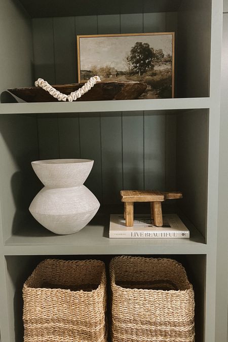 Home office shelf decor, styled bookshelves, built in shelf decor, home office decor #shelfdecor

#LTKhome #LTKunder100