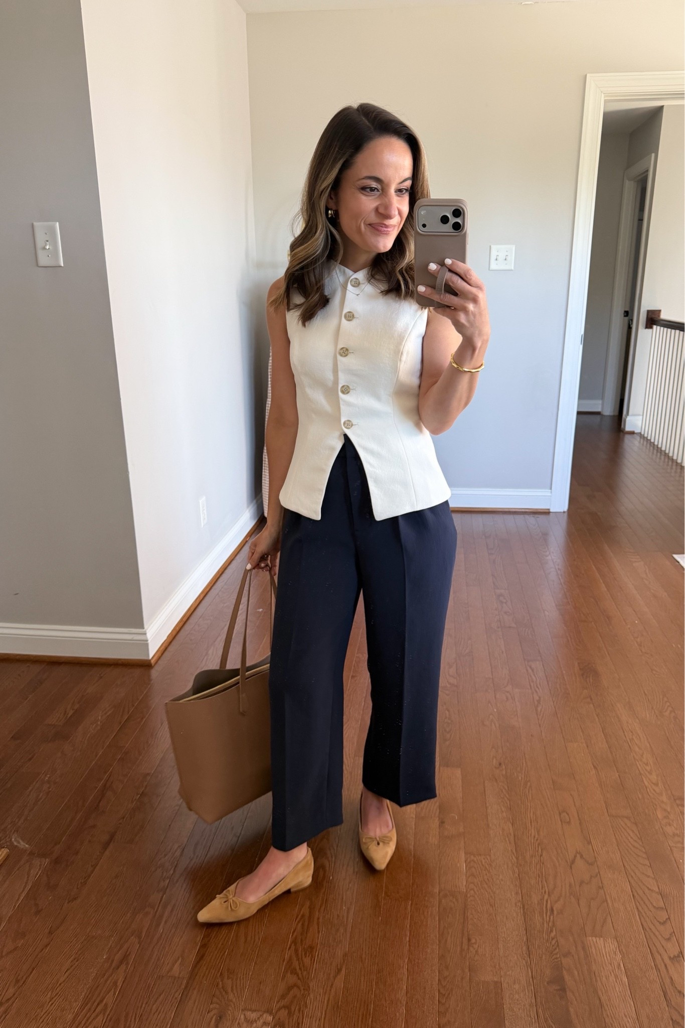 A few petite-friendly Aritzia finds that are worth a try while they’re on sale! 

The Effortless Crop: 0 - 11.5” rise 24” inseam dark night navy ran large on me I would go for 00 if you compare to my sizing. 
Regal Vest: 0 - size up 

Summer workwear, petite workwear, Aritzia sale

#LTKPetite #LTKWorkwear