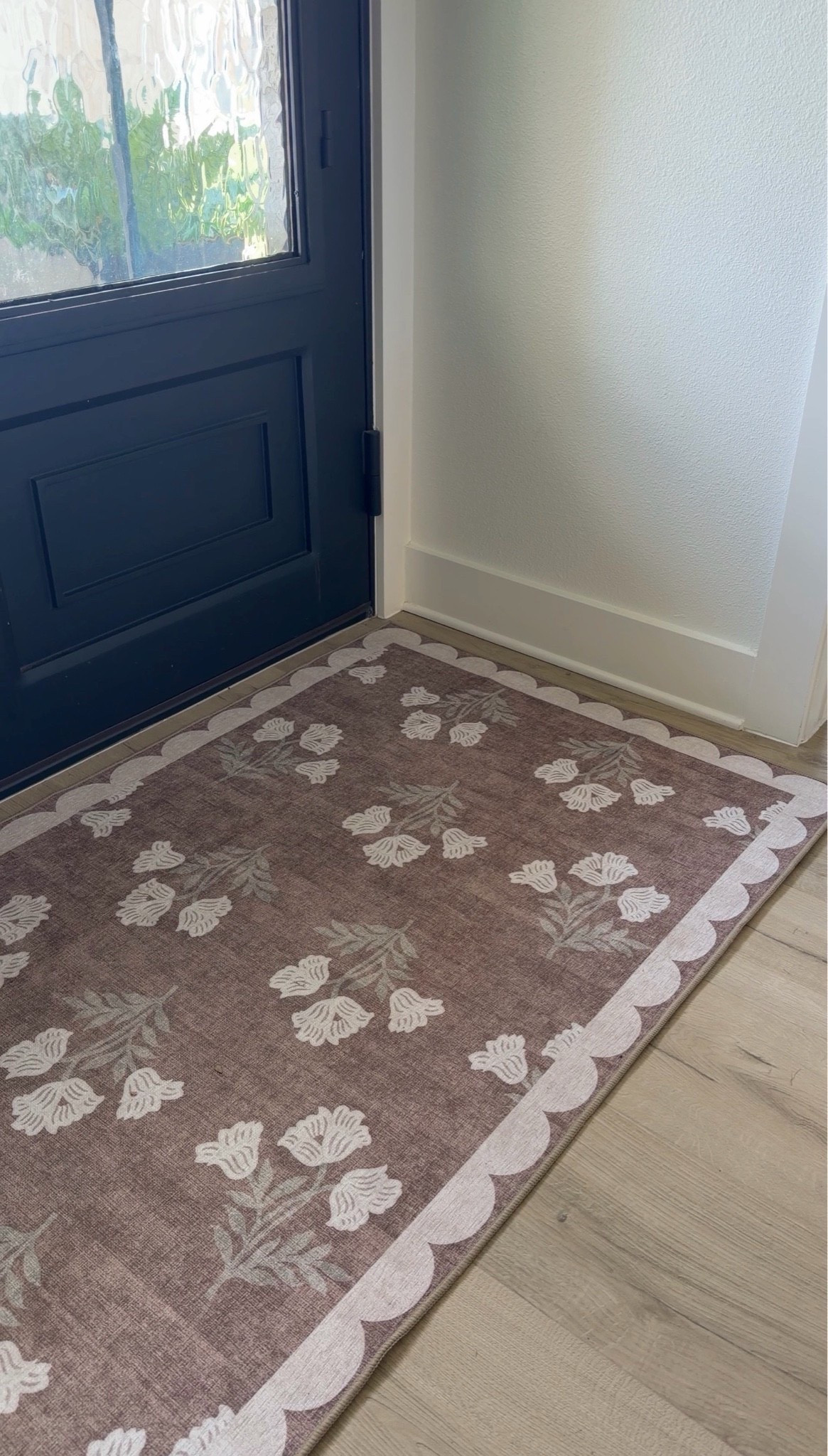 I’m obsessed with this rug! It gives major Anthropologie vibes without the Anthropologie price tag! 🤍 

summer rug, patterned rug, neutral rug, area rug, living room rug, bedroom rug, Anthropologie inspired, anthro look for less, designer look for less, affordable rug, woven rug, textured rug, cottage style, modern farmhouse, coastal decor, home refresh, summer home decor, neutral home, living room decor, home finds, Amazon home finds, rug inspiration, budget decor, designer inspired decor, cozy home

#LTKHome #LTKSeasonal #LTKSaleAlert