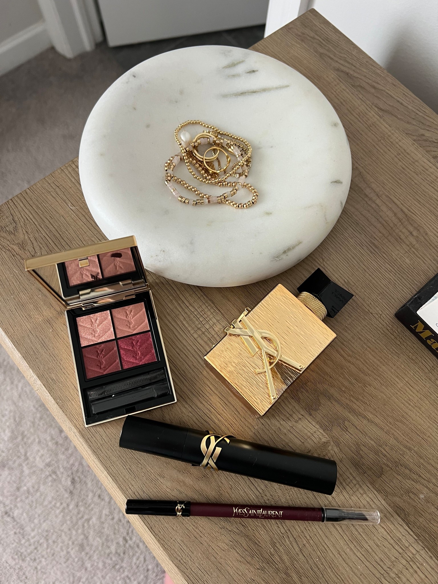 New falll makeup form YSL!
Favorite brown mascara 🩷



#LTKFindsUnder100 #LTKBeauty