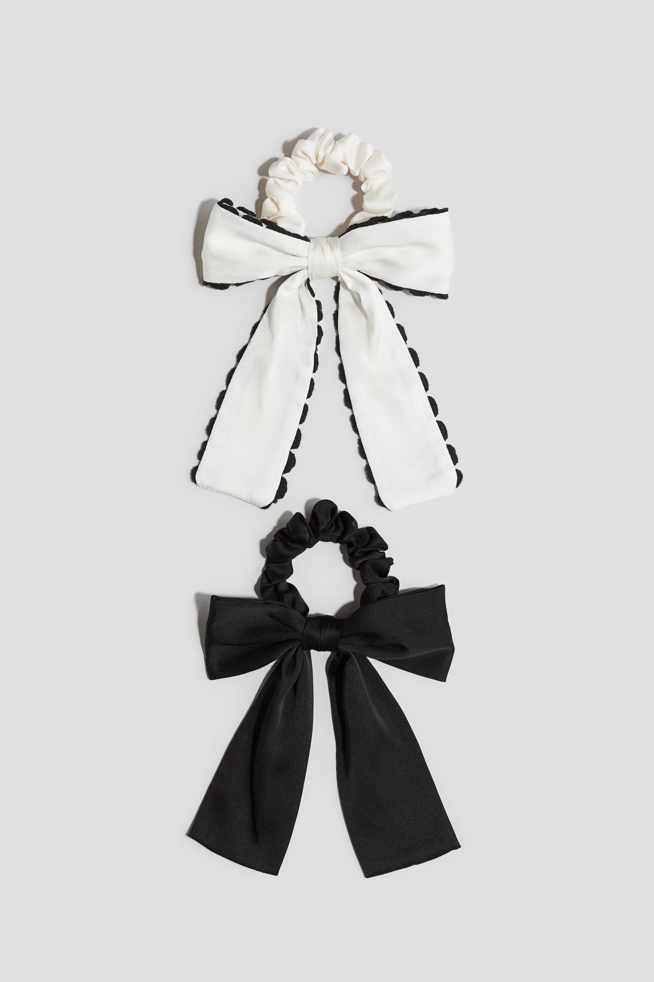 2-Pack Bow-Detail Scrunchies | H&M (US + CA)