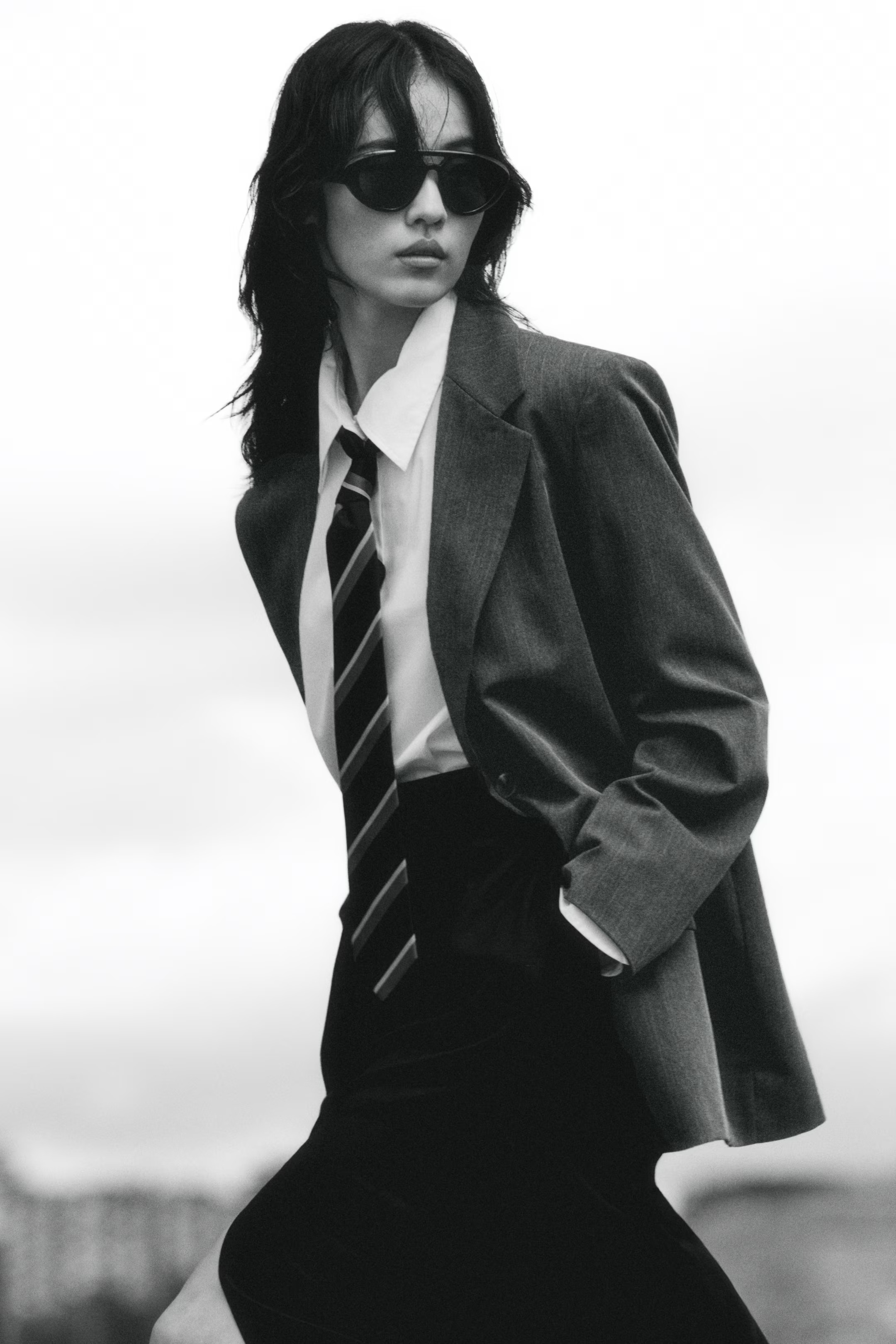 Women's Dark gray/pinstriped Long Blazer | H&M CA | H&M (US + CA)