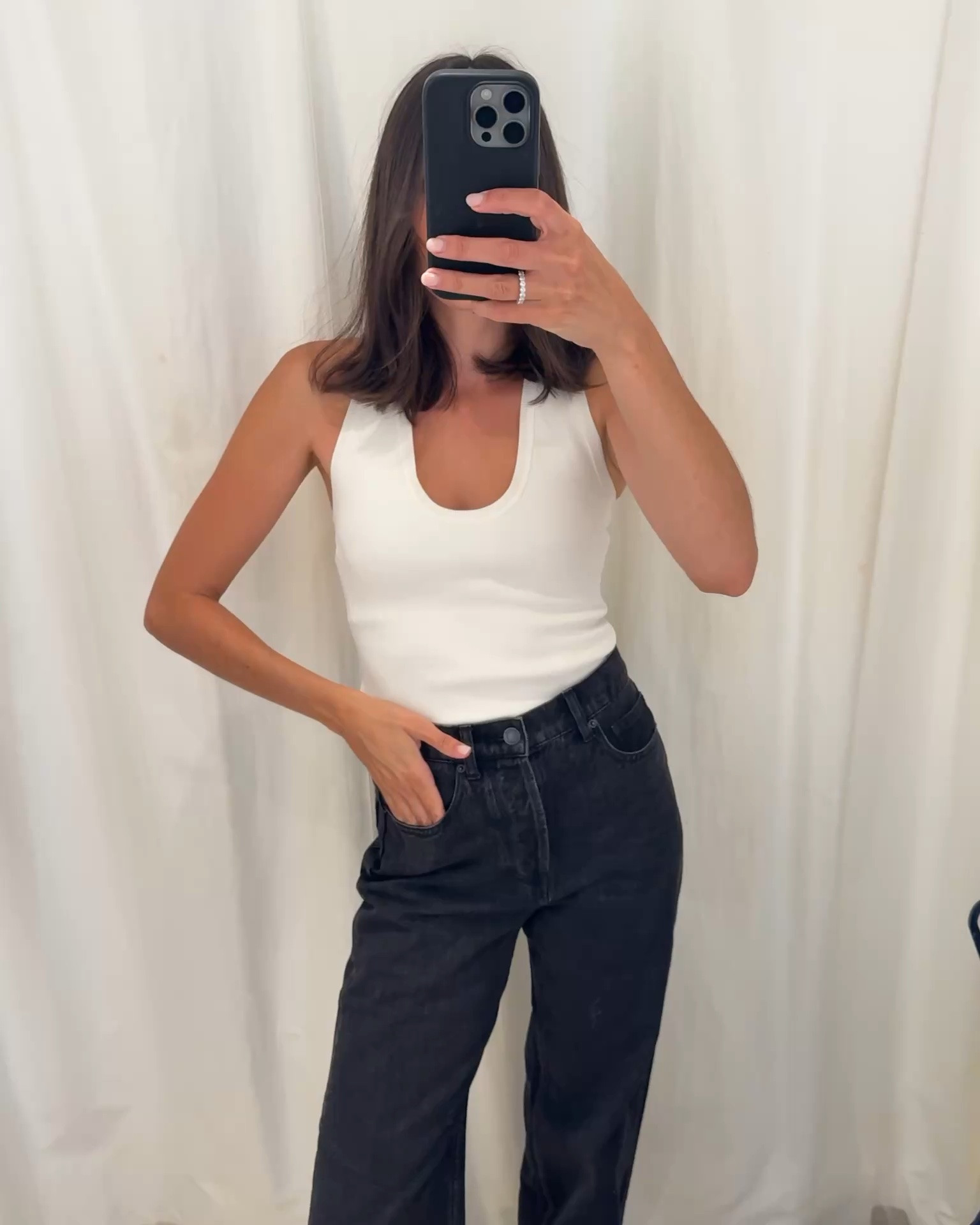 Finally tried on the Henne Valentina’s and they are worth the hype!! Size 26 was the best fit for me - I am
Usually an 8 in jeans!