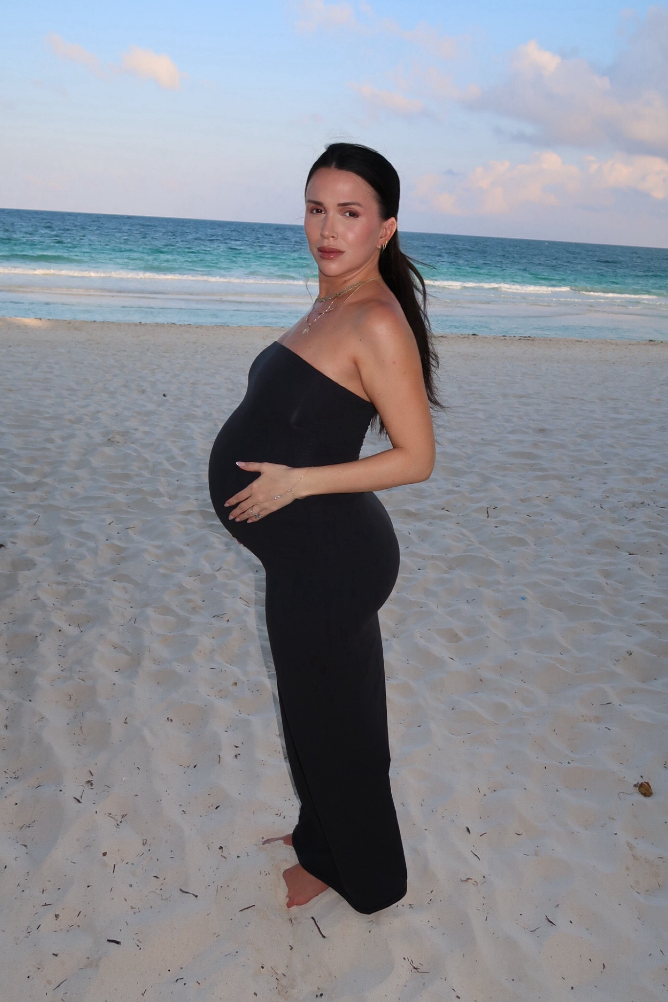 A non maternity dress that was perfect for pregnancy ❤️ #skims #

#LTKbump #LTKstyletip #LTKtravel