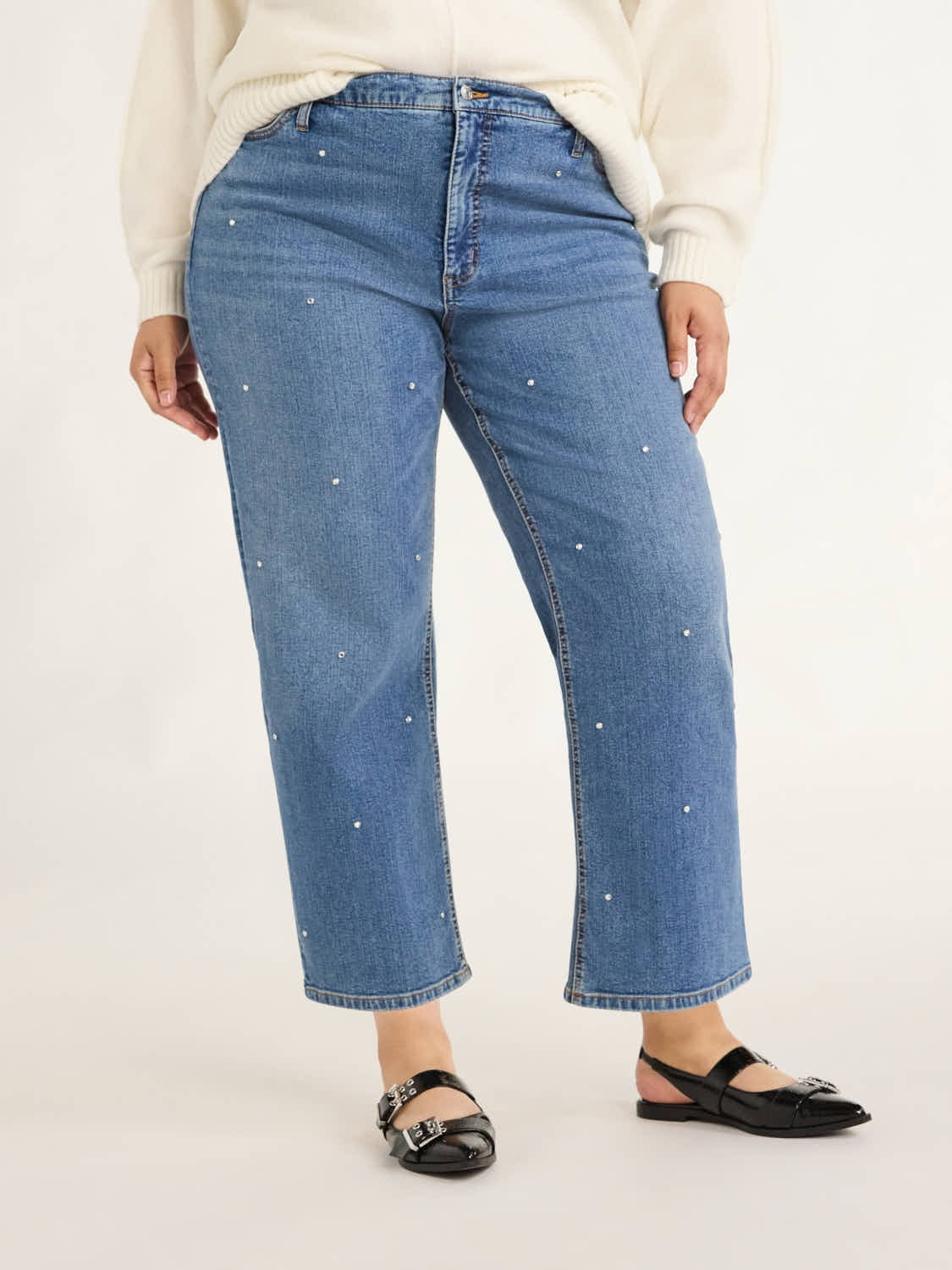 Scoop Women’s Plus Low Slung Cropped Jeans with Rhinestones, 27” Inseam, Sizes 14W-28W - Walm... | Walmart (US)