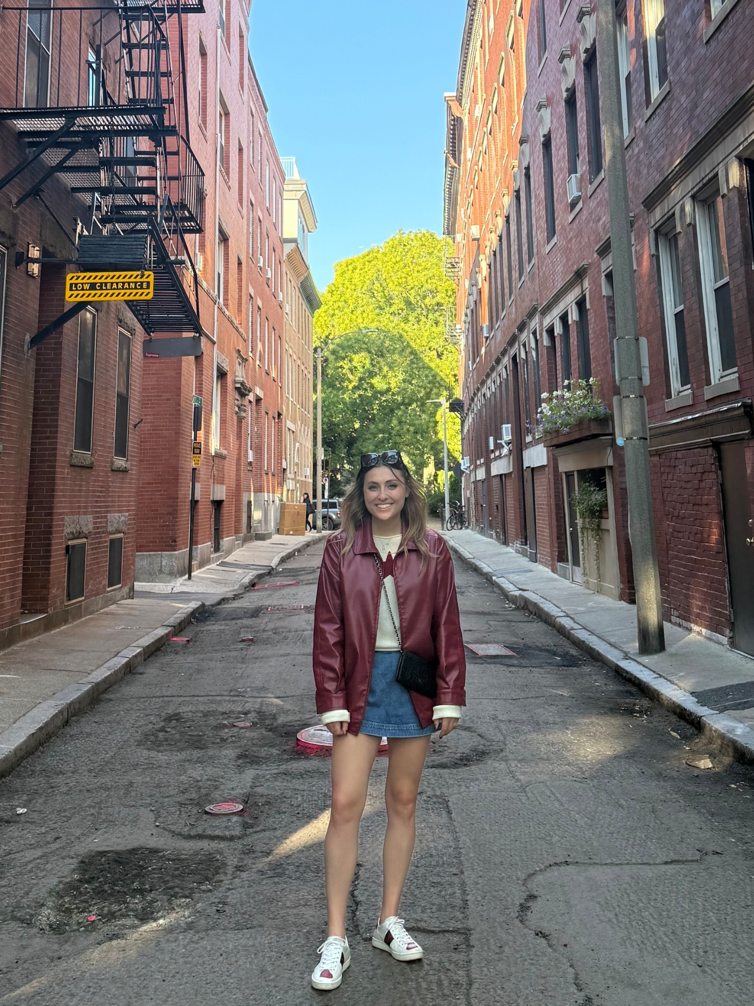 My most comfortable and go to outfit when I don’t know what to wear! This is also the comfiest denim skort I own

Fall transition outfits, easy outfits, red leather jacket