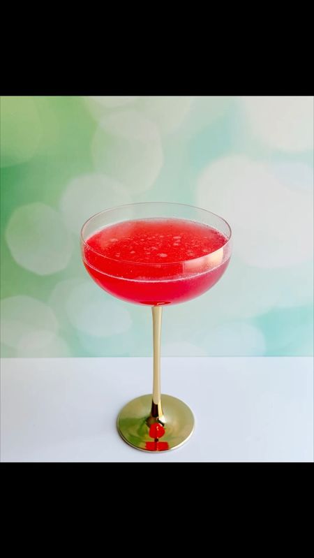 Here’s what we’re mixing up for this Thirsty Thursday….and it makes a great brunch drink too!

Here’s what you’ll need:
1/4 c Raspberries (we used frozen)
1 1/2 oz Vodka (or raspberry vodka)
3/4 oz Limoncello
3/4 oz Limeade
Top with Bubbly

We tried this Sparkling Raspberry Lemon Drop a number of ways.  With citrus vodka, regular vodka, raspberry vodka and 1/2 raspberry vodka, 1/2 regular….and we enjoyed them all but this was our favorite.  

Garnish with some frozen raspberries which is our favorite way to keep a drink chilled.

There’s more fun spring and brunch themed recipes on the blog if you’re looking for some ideas for the weekend…check them out https://bubblysideoflife.com/blog/category/bubbly-recipes/cocktails/

#LTKVideo #LTKhome #LTKparties