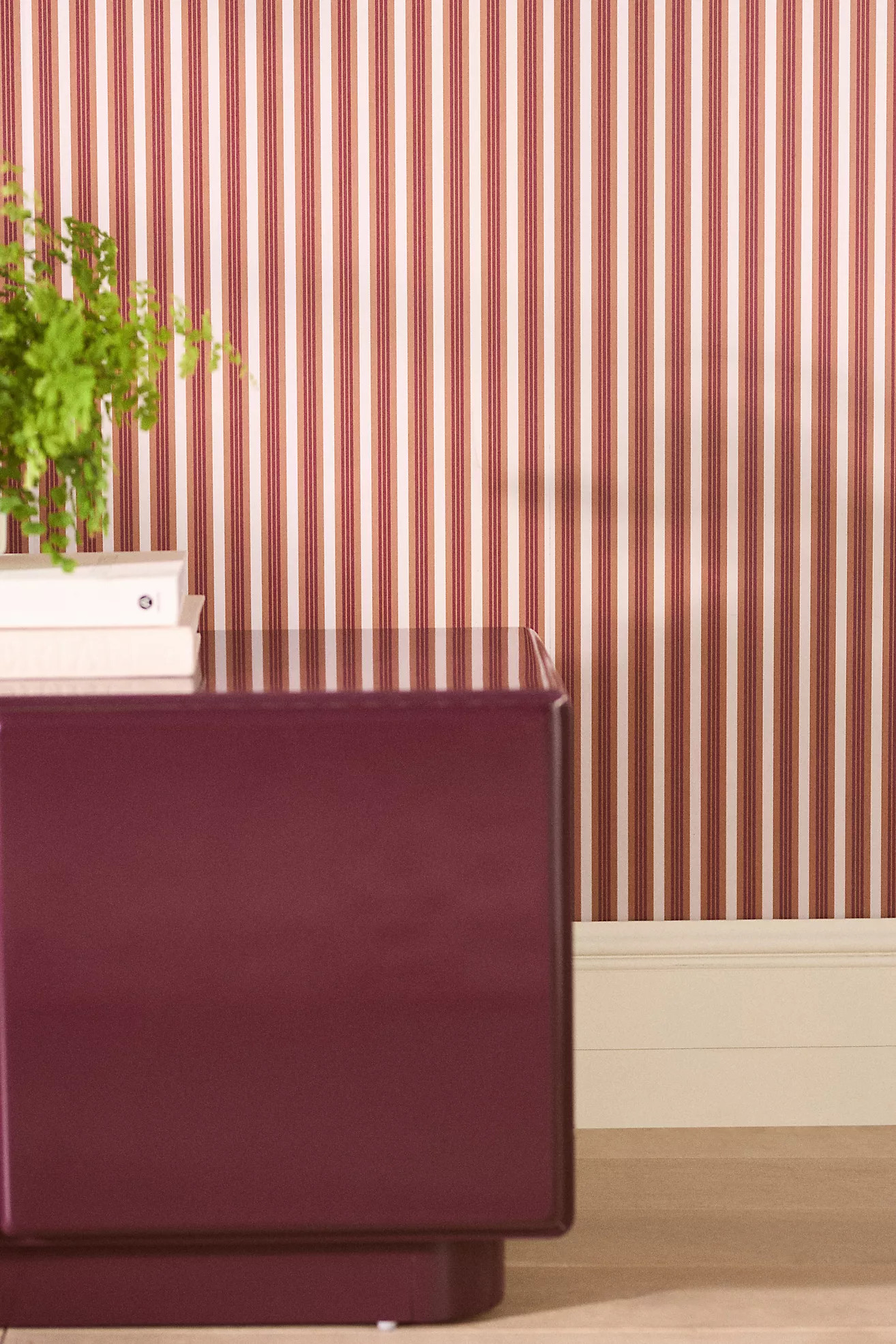 Villa Vertical Stripe Wallpaper | Anthropologie (US)