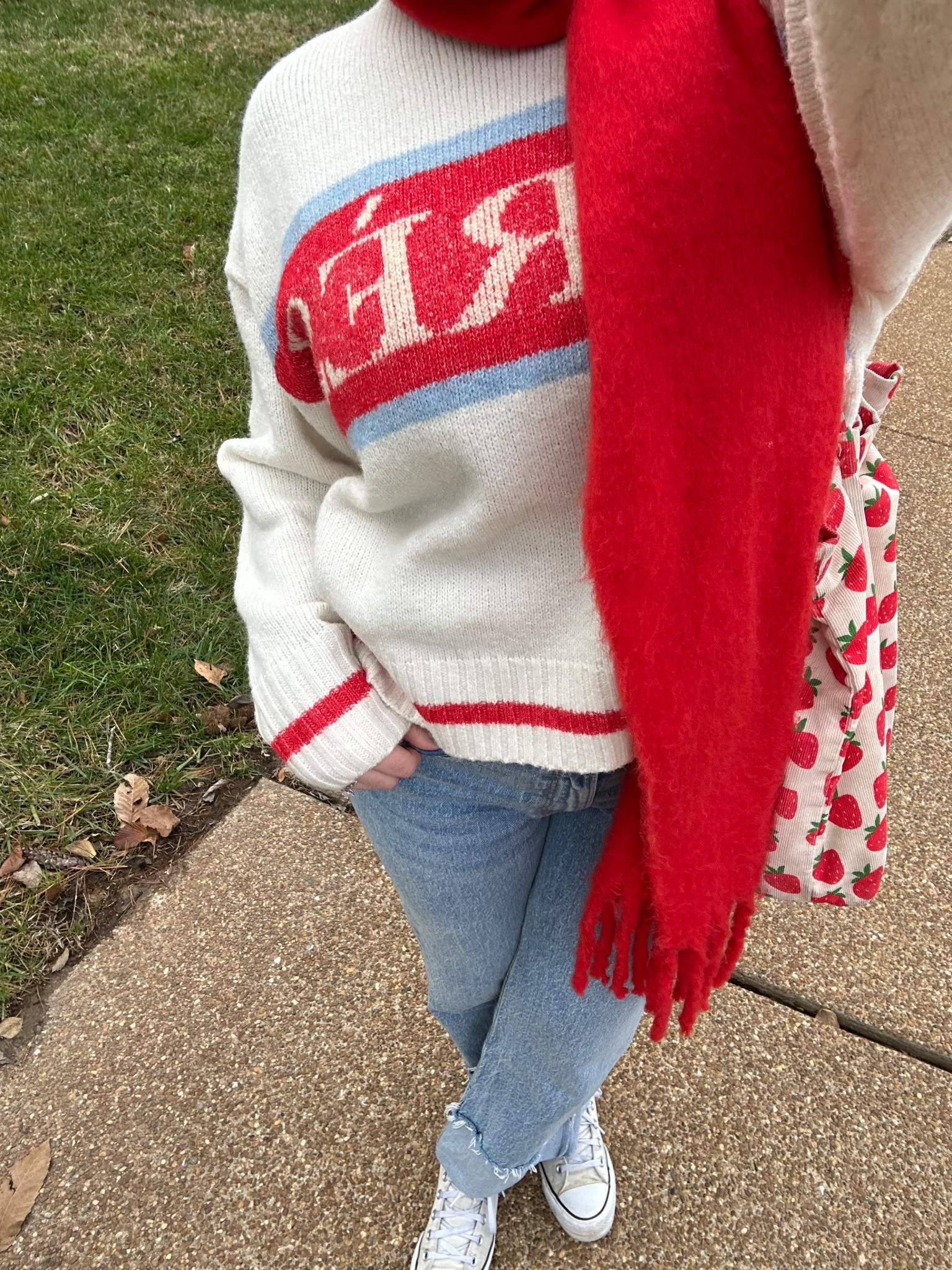 Jeans are Abercrombie & Fitch The 90s relaxed Jean High Rise Light Blue Cuffed 

#LTKHoliday #LTKootd #LTKSeasonal