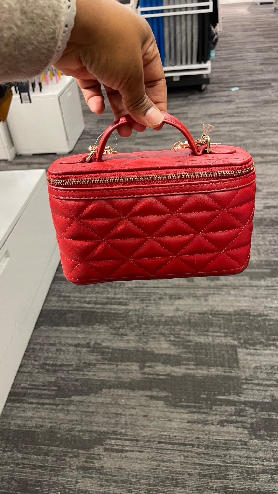Styli’s red  handbag at target  17.00 reg $20.00
Clearance save $3.00 (15% off)
When purchased online

#LTKootd #LTKFindsUnder50