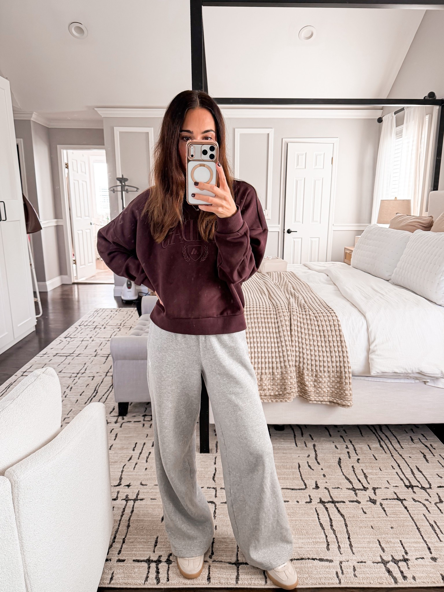 Living in these adidas wide-leg sweatpants lately 🙌🏻 The fit is so good — comfy, loose, and still cute enough to wear out of the house. Wearing size XS!
Linking everything here 🤍
@adidas #createdwithadidas #adidaspartner


#LTKmomlife #LTKSeasonal #LTKOver40