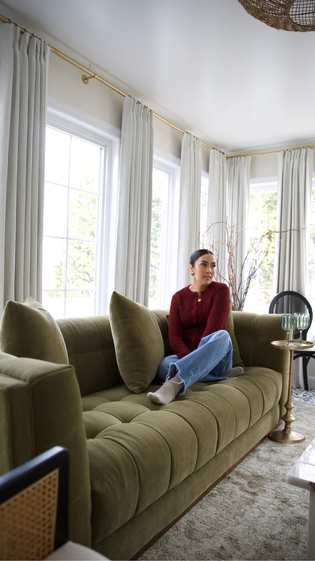 This Enkel 91” Sofa, Green (SKU9148) from Hernest has quickly turned into my go to spot for everything sitting with the kids random moments throughout the day and just slowing down to enjoy the light in here It really pulled the whole space together without me overthinking it

🔗 Shop through my link and enjoy up to $500 OFF SITEWIDE during the Easter Sale

#LTKHome #LTKOver40 #LTKSaleAlert