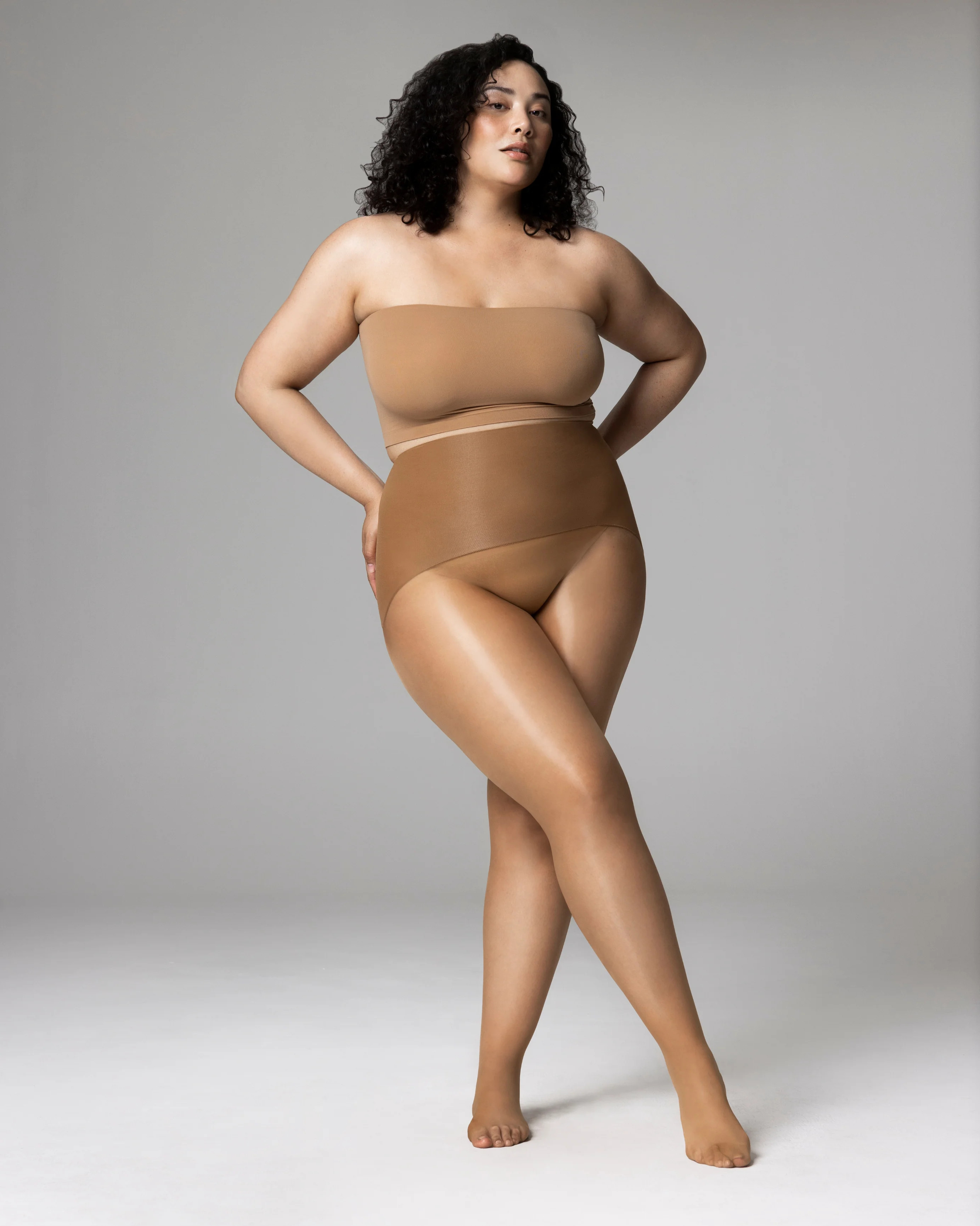 PLAY - FREE HUGGING SEAMLESS TIGHTS - GLOSS - Mocha / XS/S | Noosh