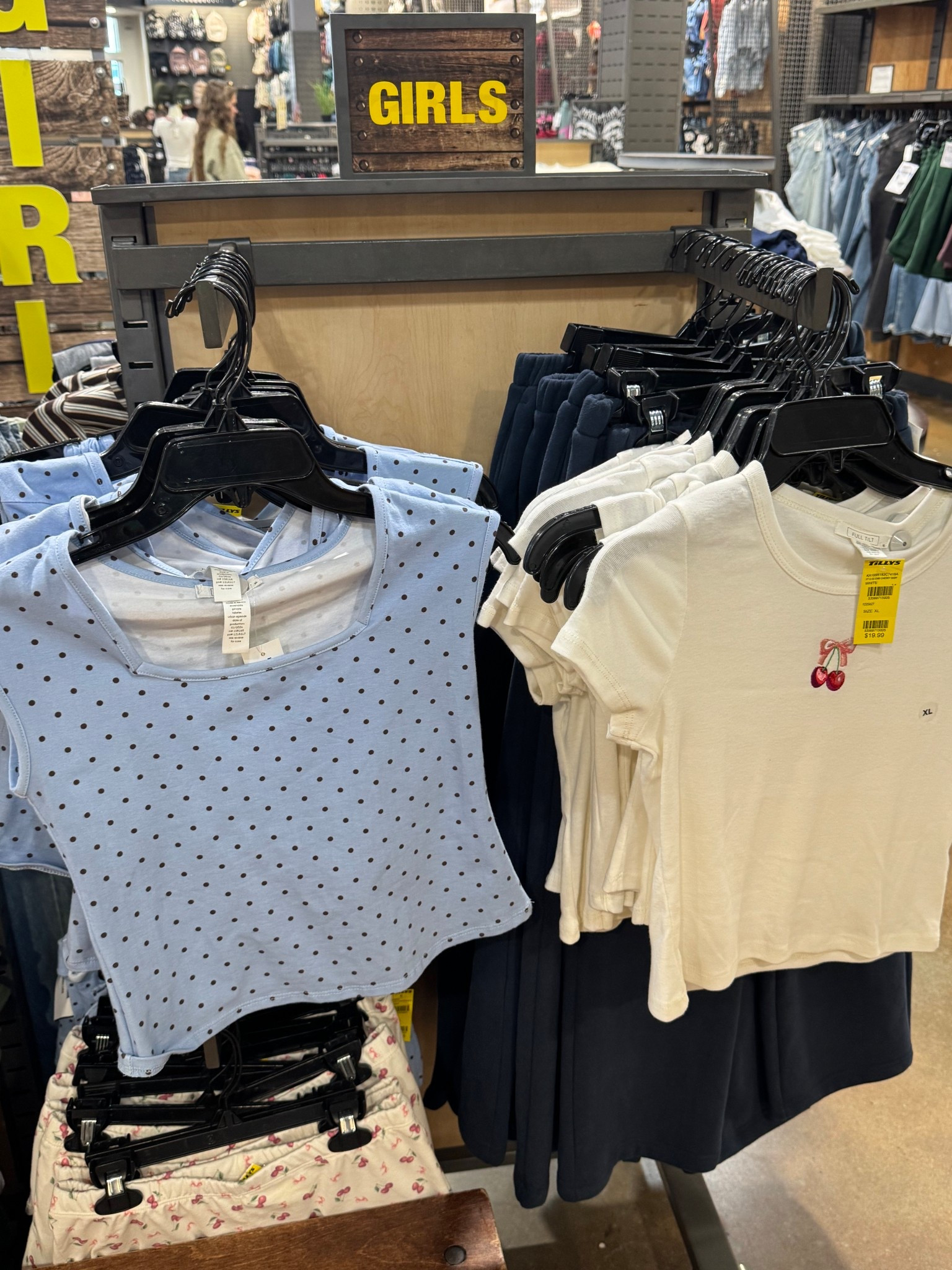 Tween Fashion 🤍

Tween Fashion/ Tillys// Tween girl Fashion/Polka dots/ Tween girl polka dot fashion 

#LTKmomlife #LTKKids