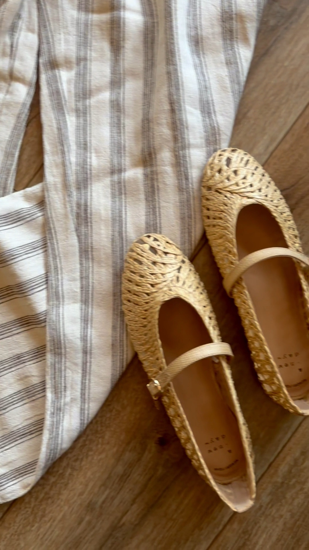 the crisp spring outfit i’ll be wearing all season long. it’s giving spring break chic. 

you won’t believe where this cardigan is from 🤭 it’s super versatile, affordable and well made!

everything runs tts. 

#LTKSeasonal #LTKSaleAlert #LTKootd