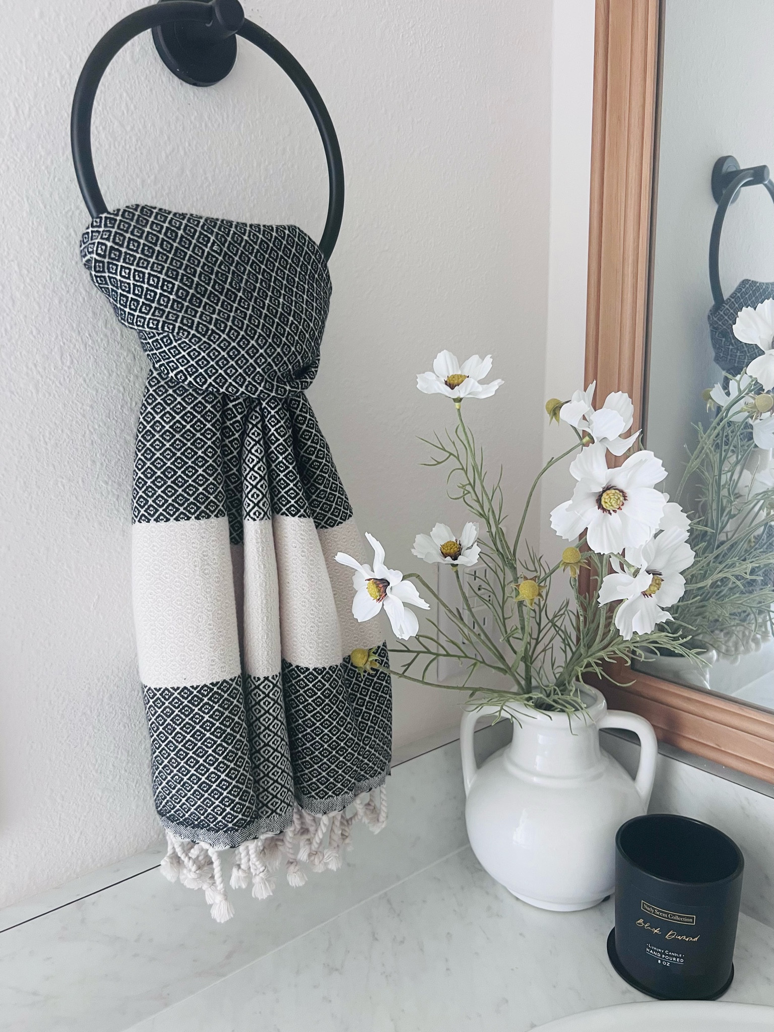 Guest bathroom styling | home decor on a budget | organic neutral decor | bathroom decor 


#LTKsalealert #LTKunder100 #LTKFind