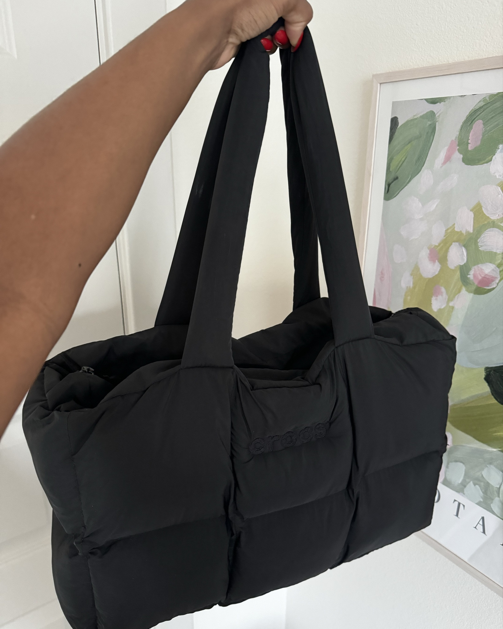 Gym Bag from Crocs 🖤 It’s a dupe to Bottega Veneta Acro puffy tote bag  Linked similar! Super soft and great for the gym or travel! 

#LTKTravel #LTKFitness #LTKItBag