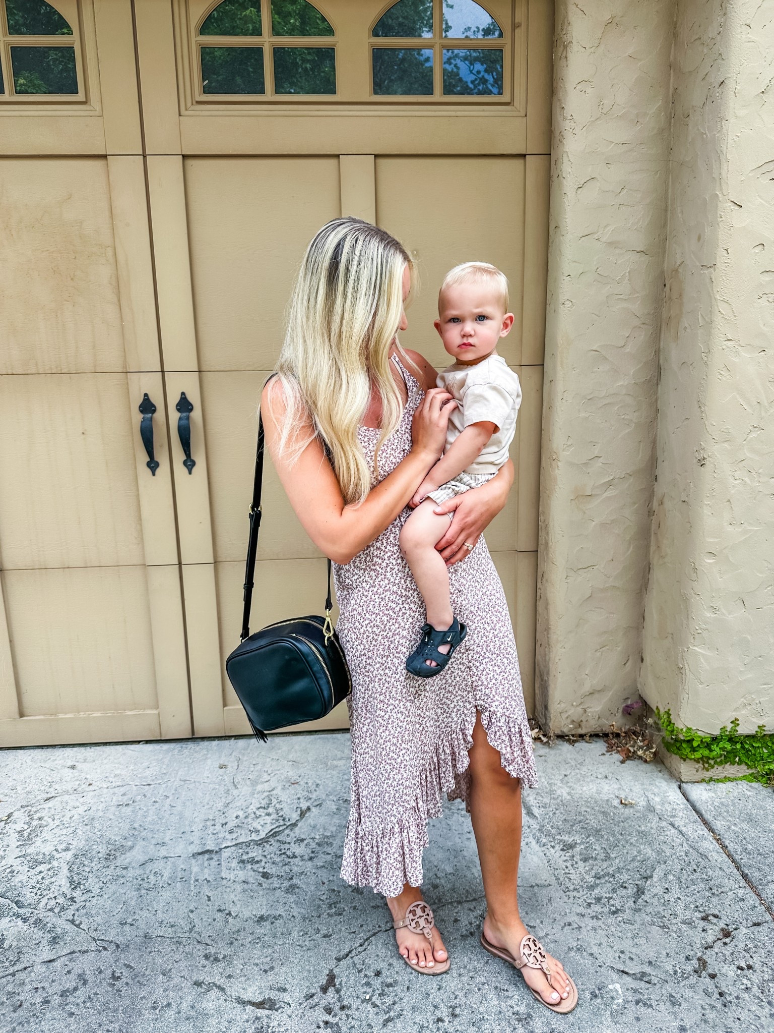My favorite new diaper/mom bag! The Poppy is so convenient and the perfect crossbody size! 