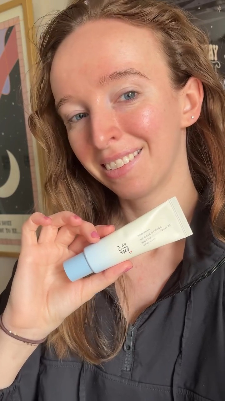 @beautyofjoseon_official spf 50+ sunscreen as we kick off spring 💐 

I always use higher spf when the sun starts to come back out - in the northeast we have such a long period of grey that my skin can easily burn in the first few weeks without it! This sunscreen applies so smoothly and doesn’t leave any gooey residue - it’s perfect for your everyday routine! 🌞 

Available from @yesstyle ✨

#YesStyle #yesstyleinfluencers #yestoboj #aquafresh #bojsunscreen

#LTKgrwm #LTKBeauty #LTKActive